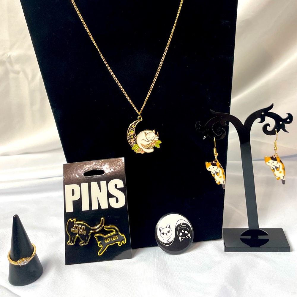 Cat jewelry and accessory bundle lot gold necklace, pins, earrings, button, ring